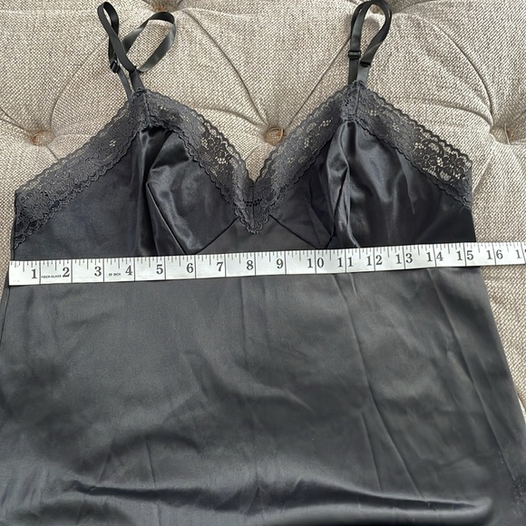 VTG Vanity Fair Black Full Slip Antron III Nylon Size 34 - Picture 4 of 6